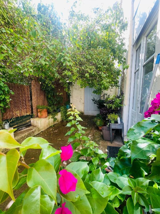 Le Jardin Croix Roussien Apartment Lyon Luaran gambar